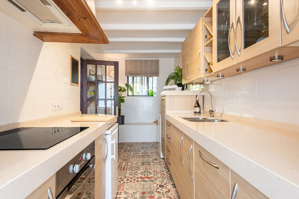 fd37d875-6f35-4d66-8b8f-835cebf0a2f6