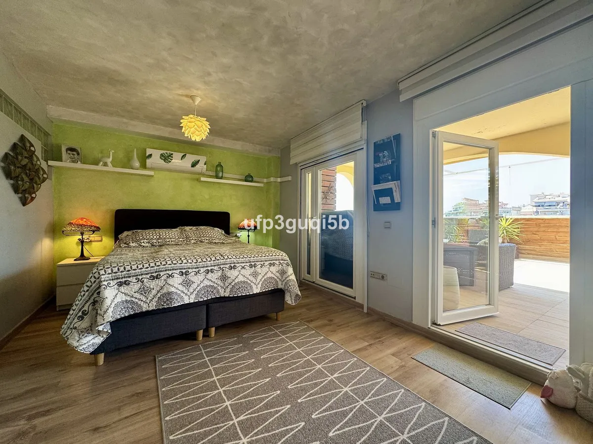 09ee0ddf-7902-4881-99f2-12e7bae52f73