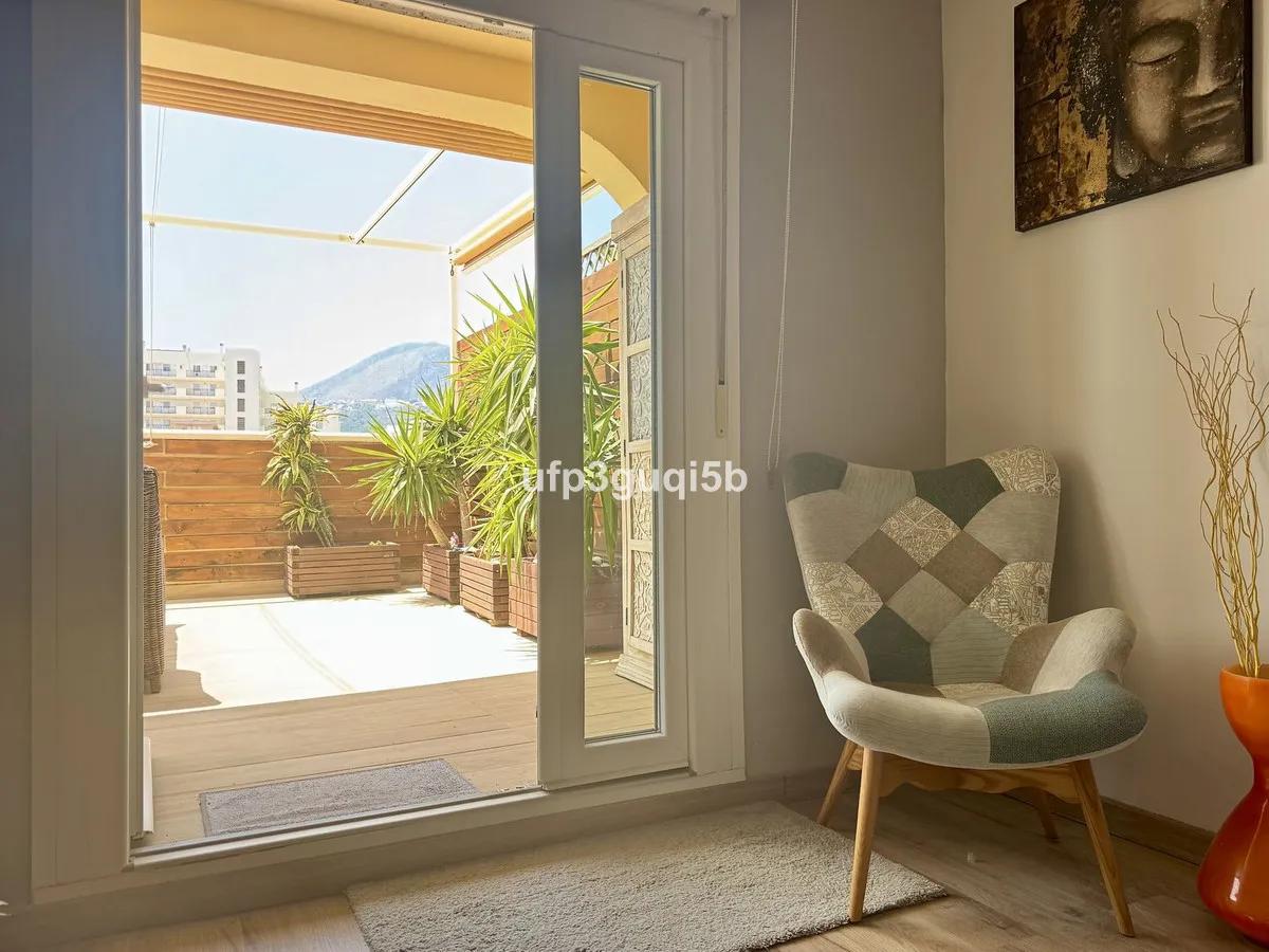 126daf76-884e-42c3-8601-4c670f8534c9