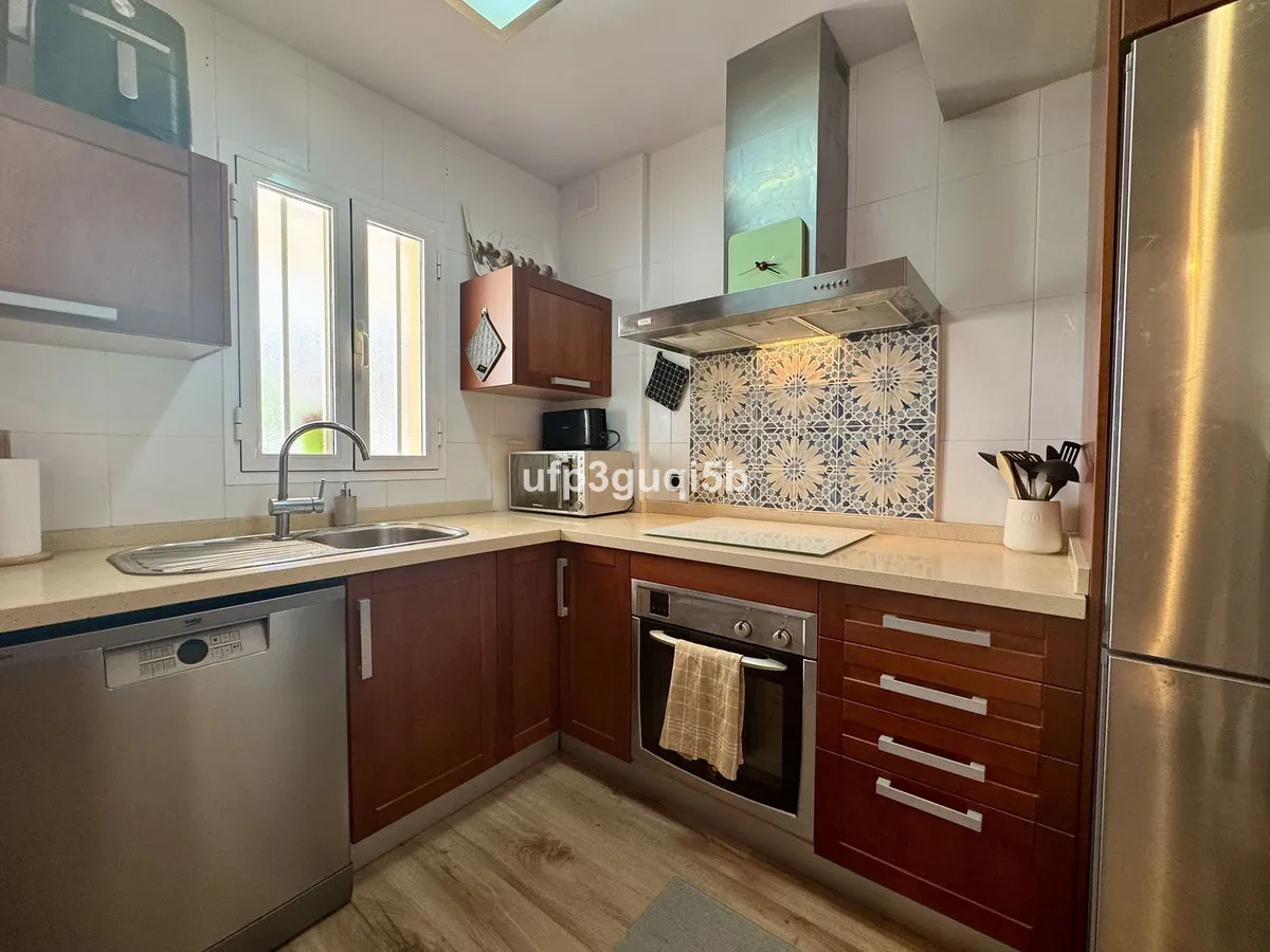 5df727e0-4054-4b87-9fd7-e64f3ce80ce2