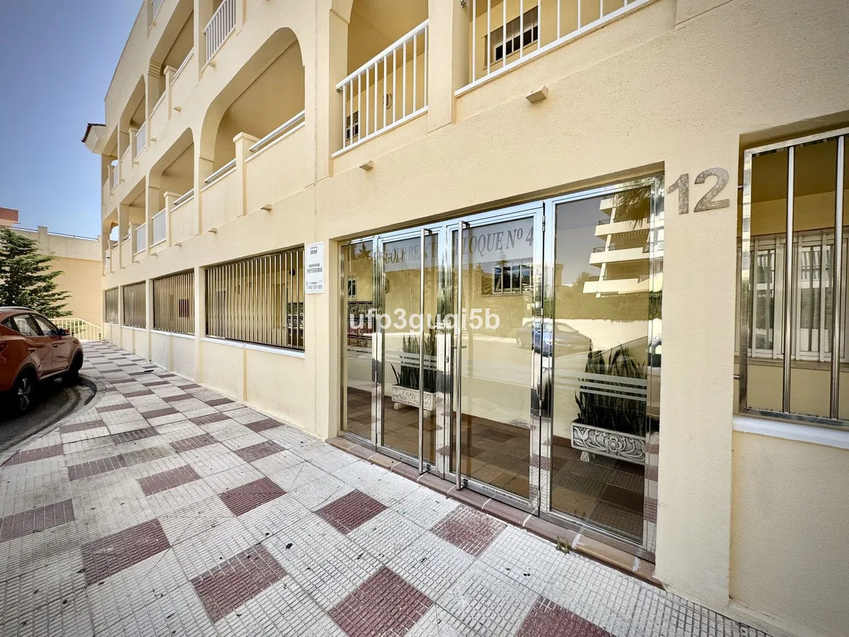 da9d8749-2881-4c48-b05c-b87f2d5c9350