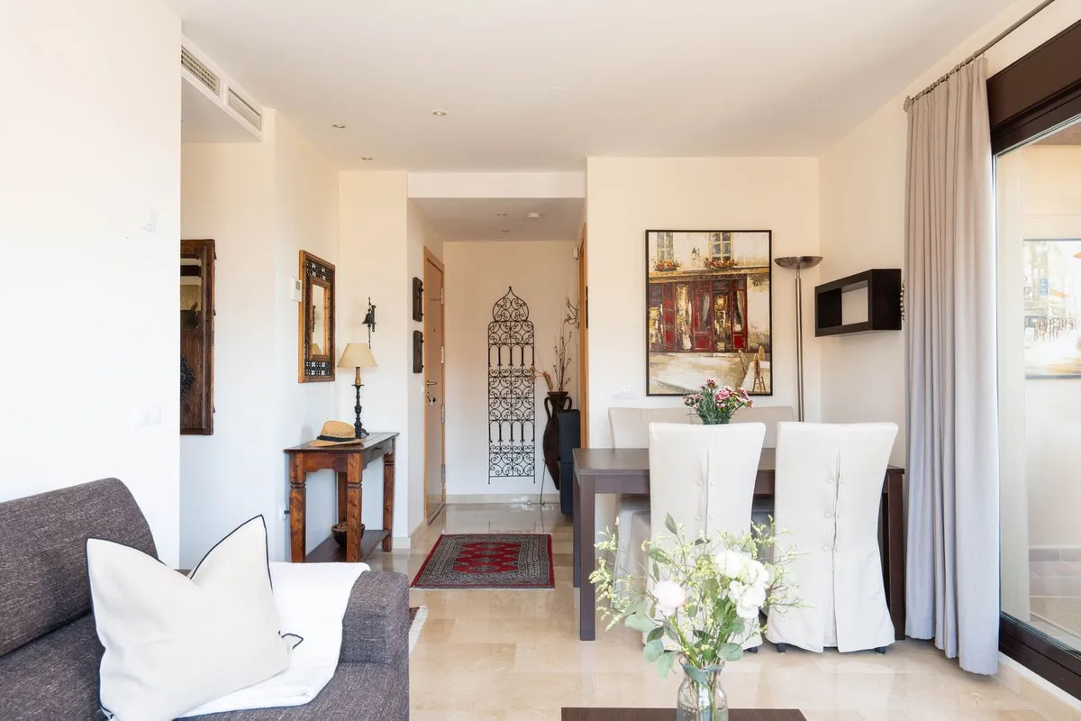 a6bf8464-e493-444e-96e9-d5df86abdfec