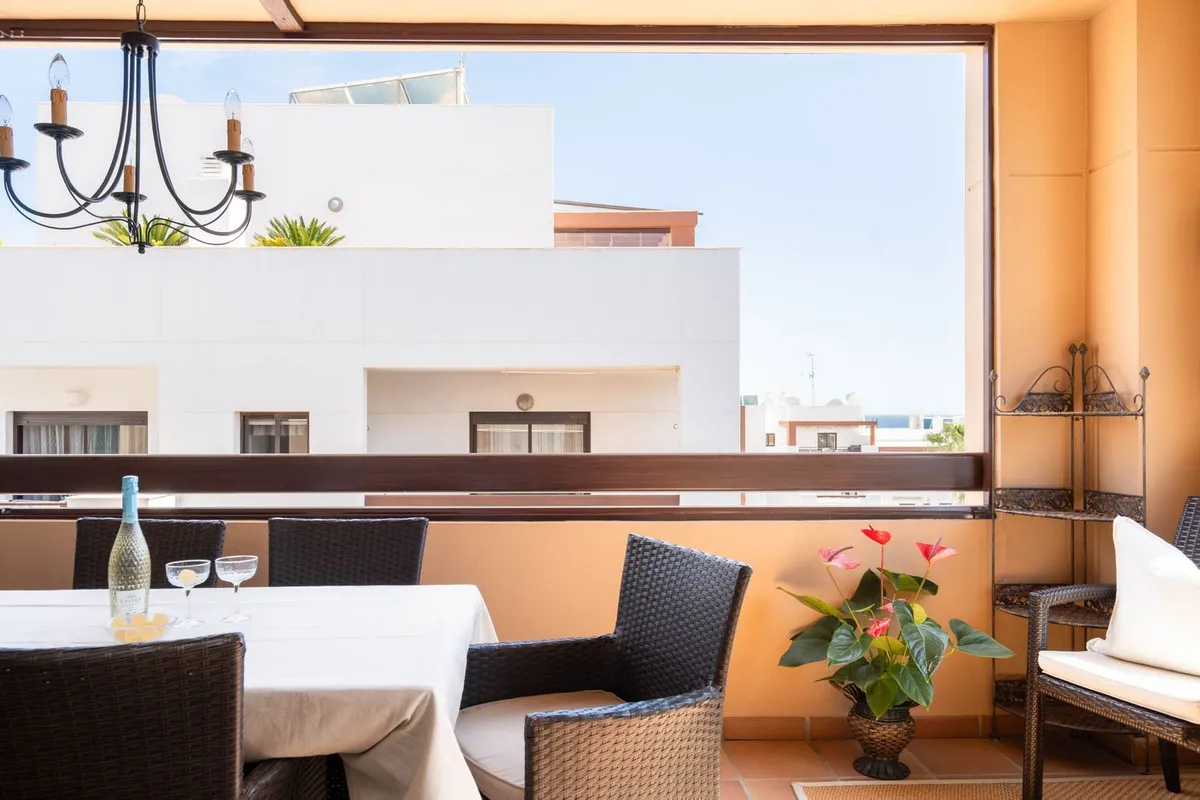 b3be8ded-a323-482a-b967-911baa30d4ad