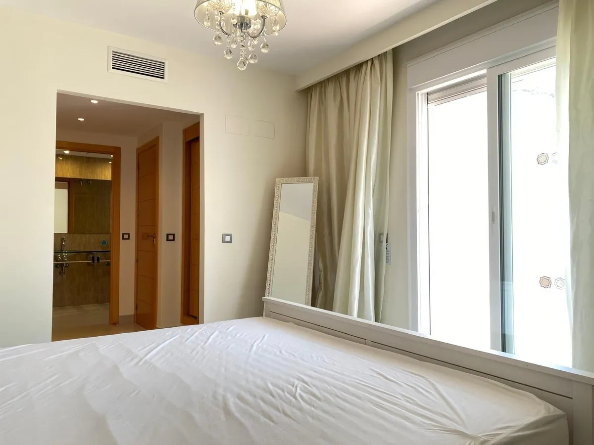 dfaf7ddc-b033-404f-9f88-267eb4396879