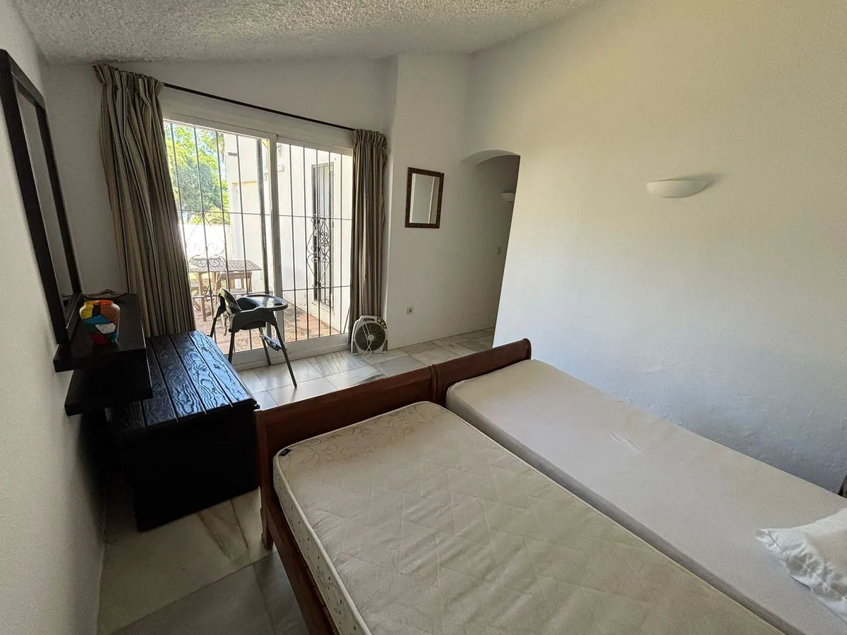 20299834-e52b-4da2-bd43-5dfff1e2fff3