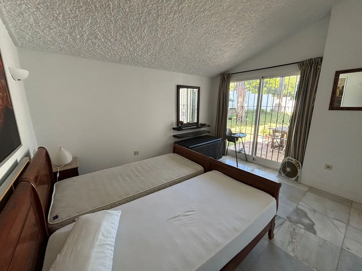 3704030c-33d4-4183-b651-acca867c8dc6