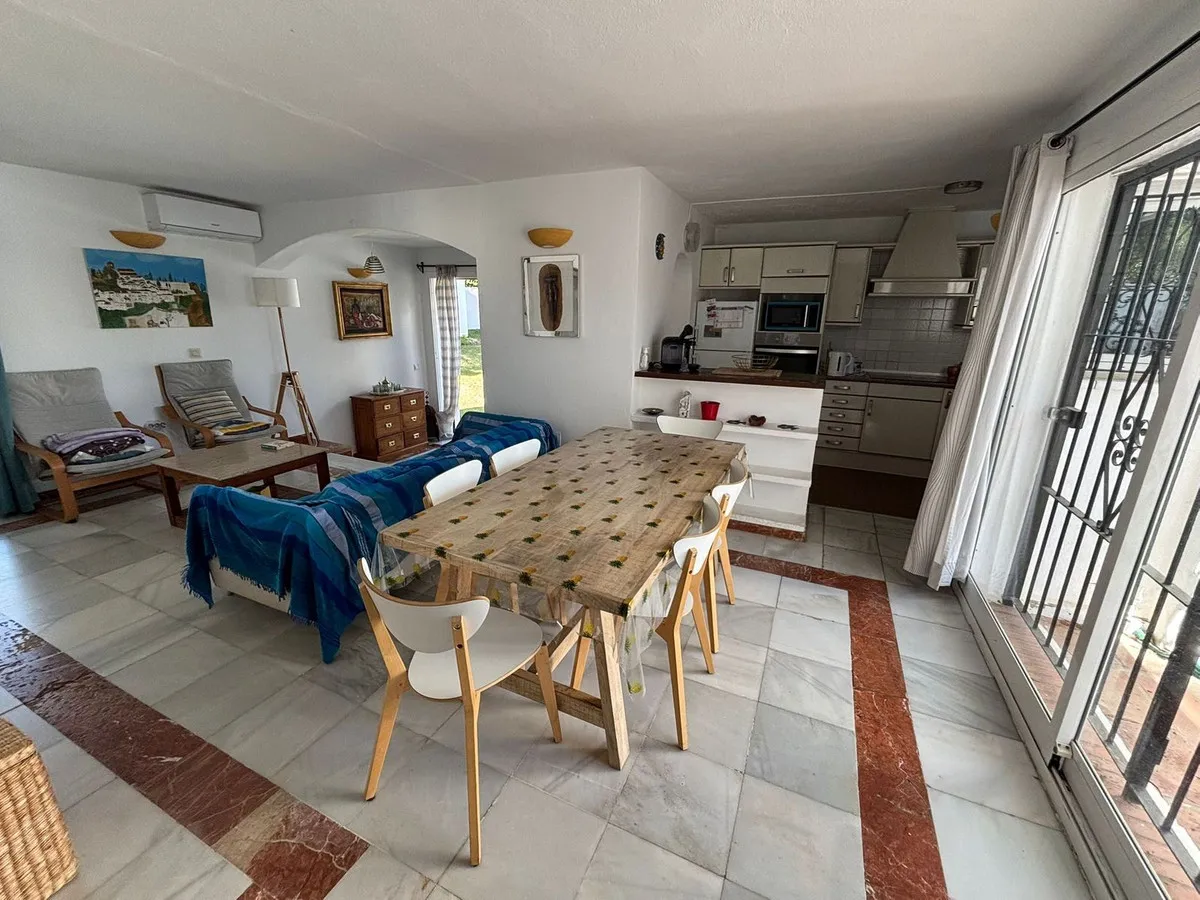 4ad62988-e934-429f-9880-e2bdfa2c3f80