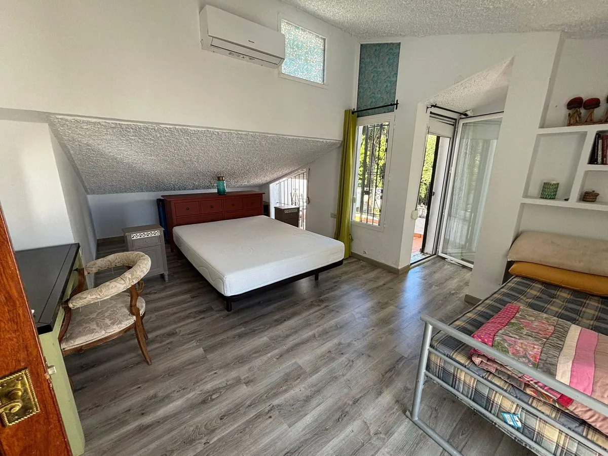 b2fd9779-a315-4e00-a602-7c18a8419869