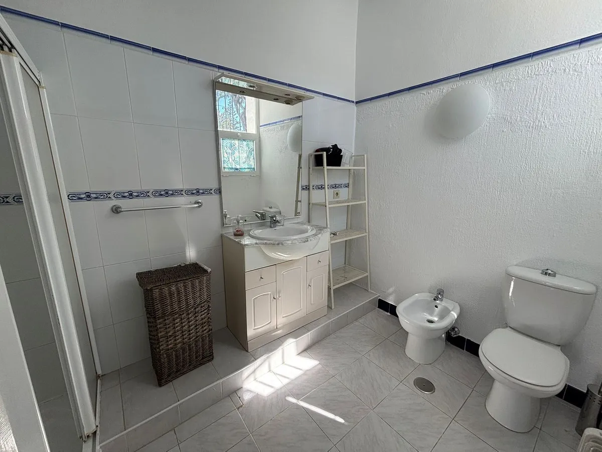 b646c907-b1c1-48ad-83fc-c24de6b6ef80