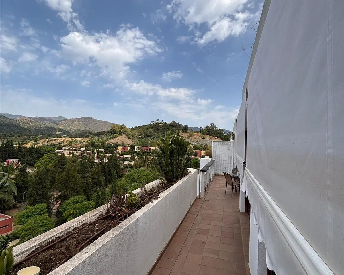 d4cdcfec-7989-459c-acf8-8685d3aafe86