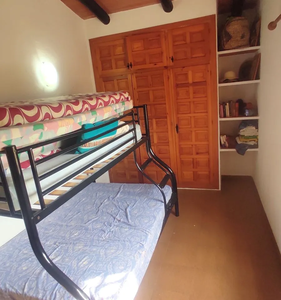 7e3ed351-6960-4359-995f-2d6e504f22b8