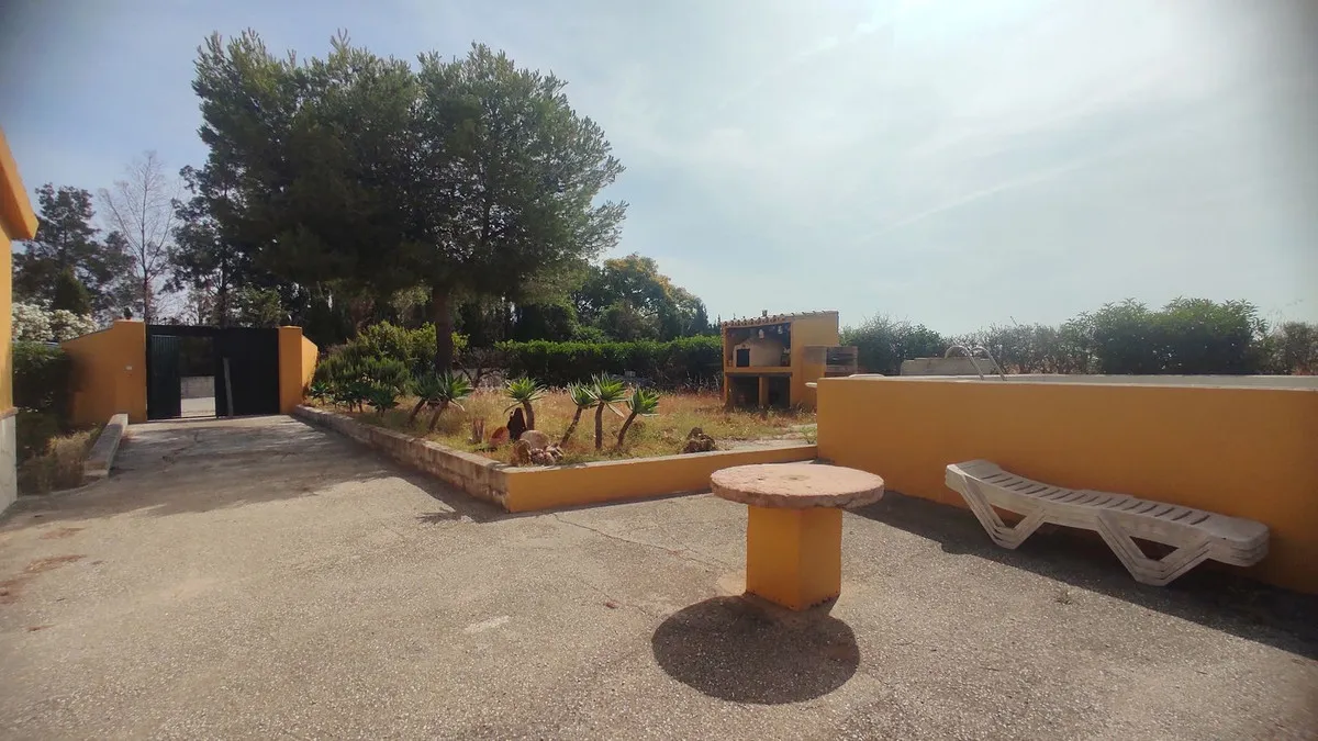 aa912332-43d4-4beb-bc4e-47577bef2463