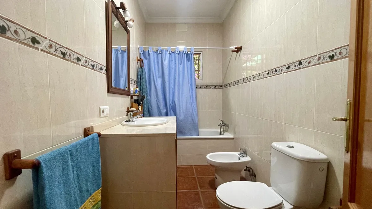 1835aa31-72df-44d2-8940-8f64861d7f8c