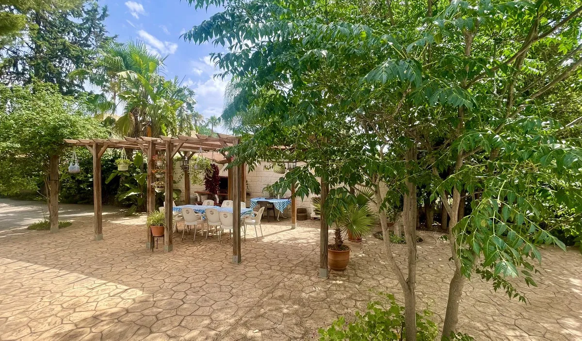 f33f9445-5841-4eee-b997-63d08707954f