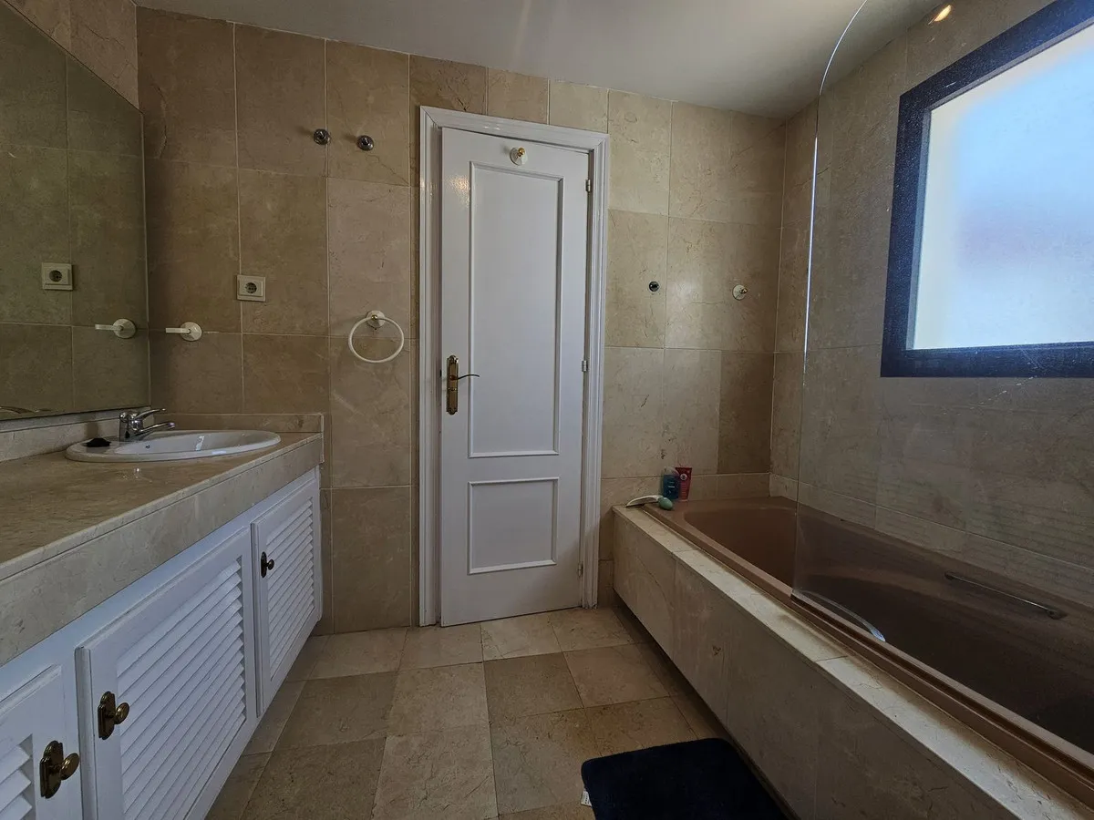 a69cbdf0-9610-462b-8099-5306382d73ca