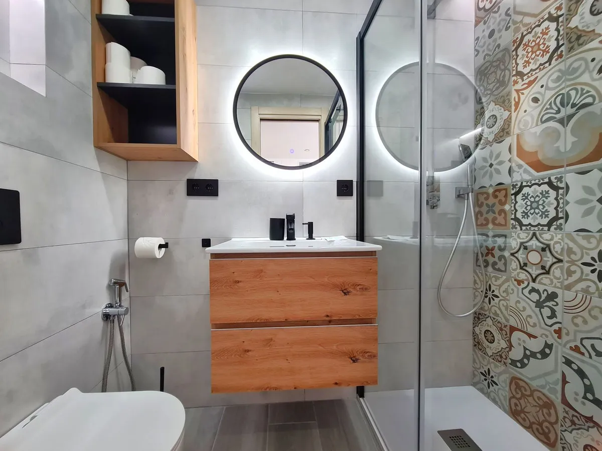 6e7460ef-40d0-4cf0-9060-bba523e1c50c