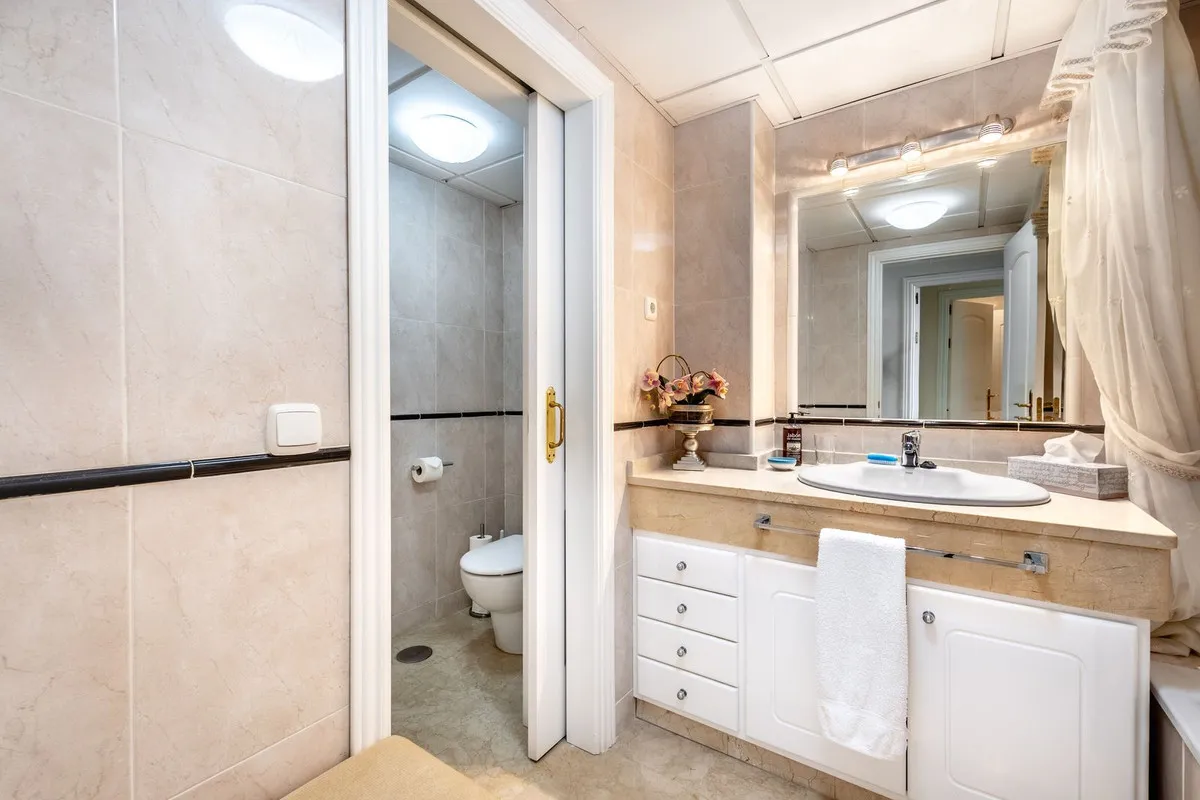 16f05043-7ac0-45c4-b28d-673474635757