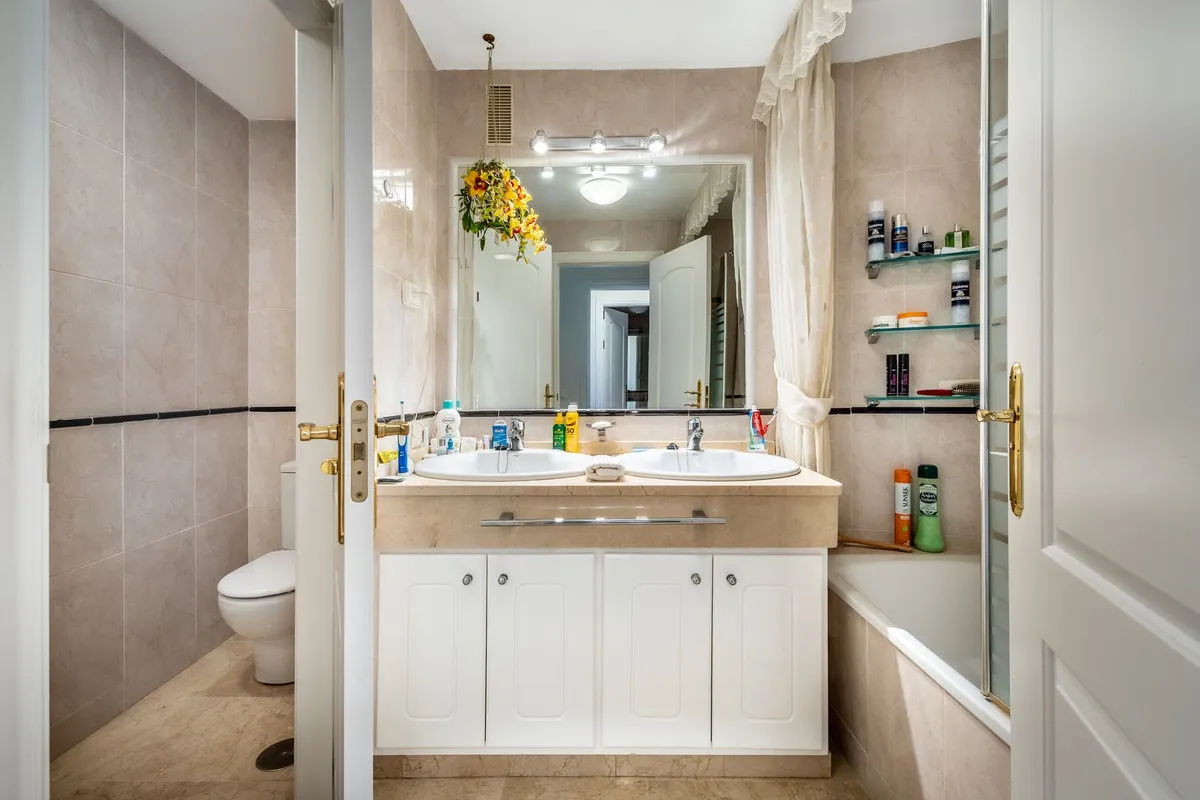 2f96f977-dd12-45fe-9f39-f1cc07b5ff14