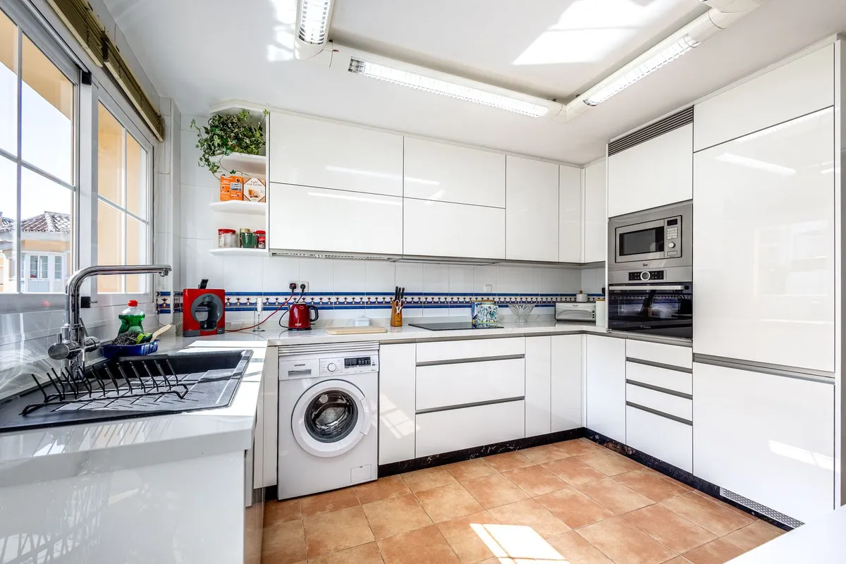 a5d846b3-2b76-4b71-bdd3-8db9faad8275