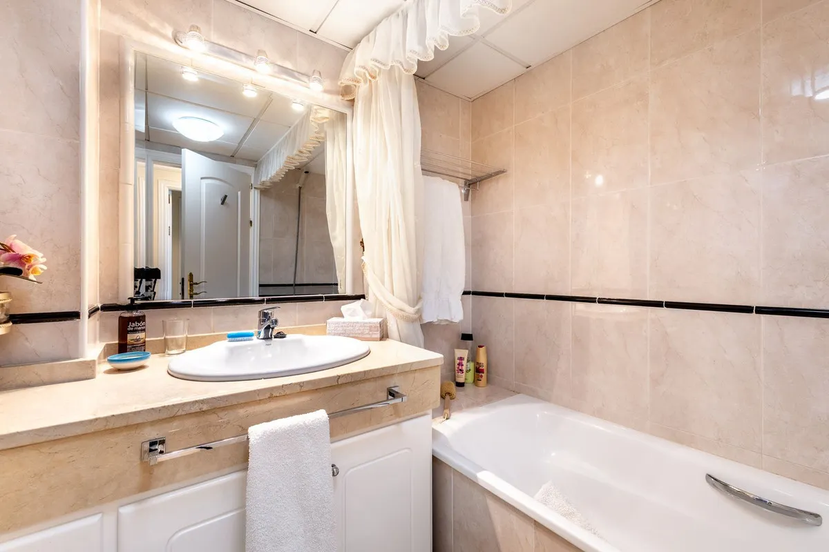 c111b620-0527-4190-af1d-ae5329da87bd