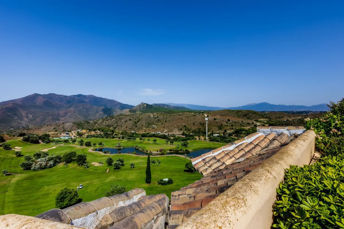 e228044f-7041-4f15-9b07-d9c8c6d36153