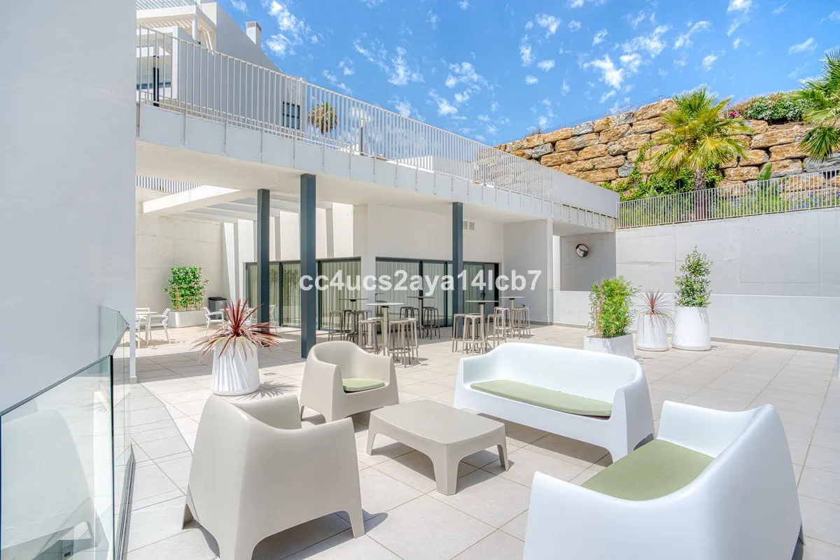 c6fb51ae-7479-43aa-855e-1e3ce7967e53