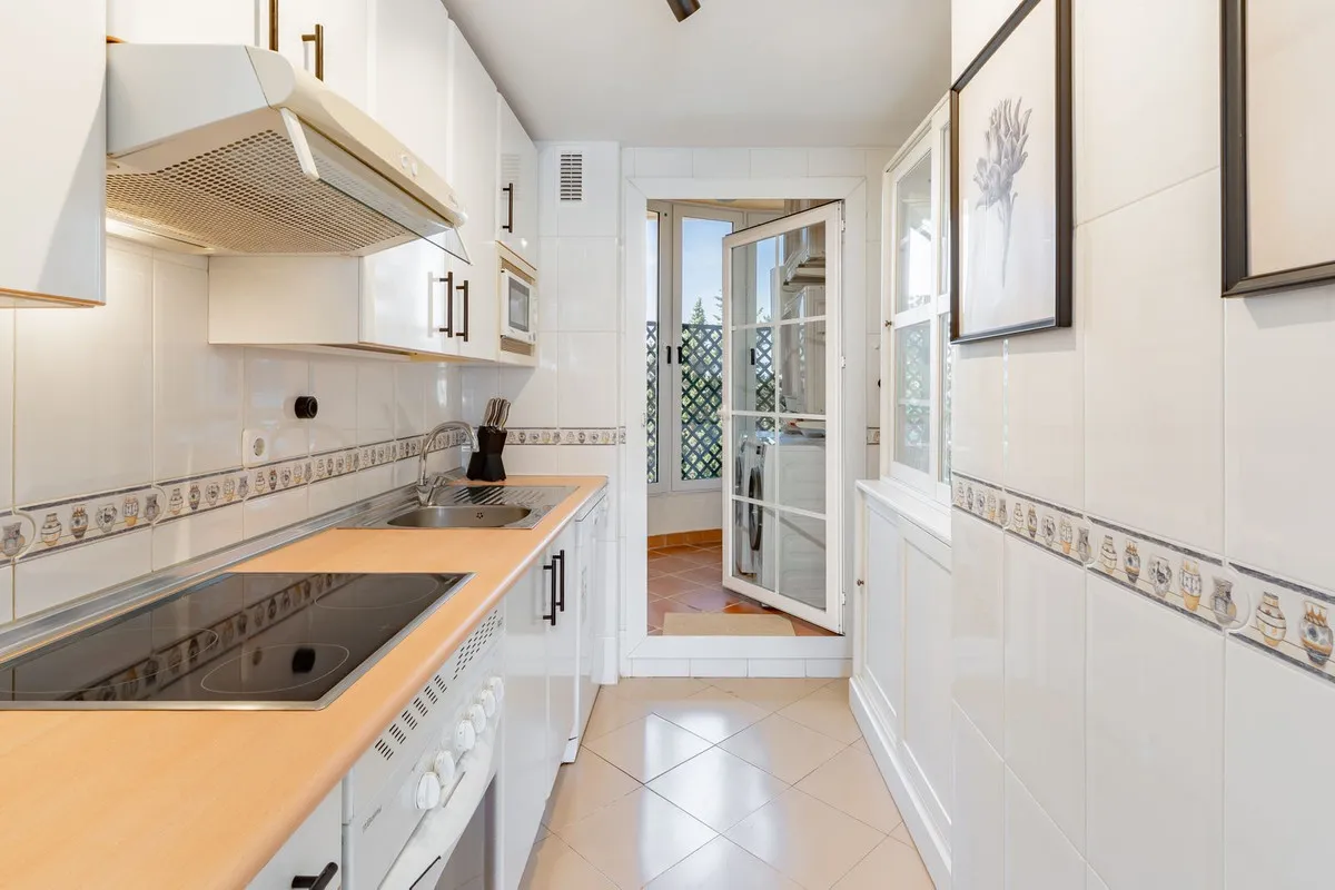 9fc936e6-7b98-4469-9f07-de5edae5814b