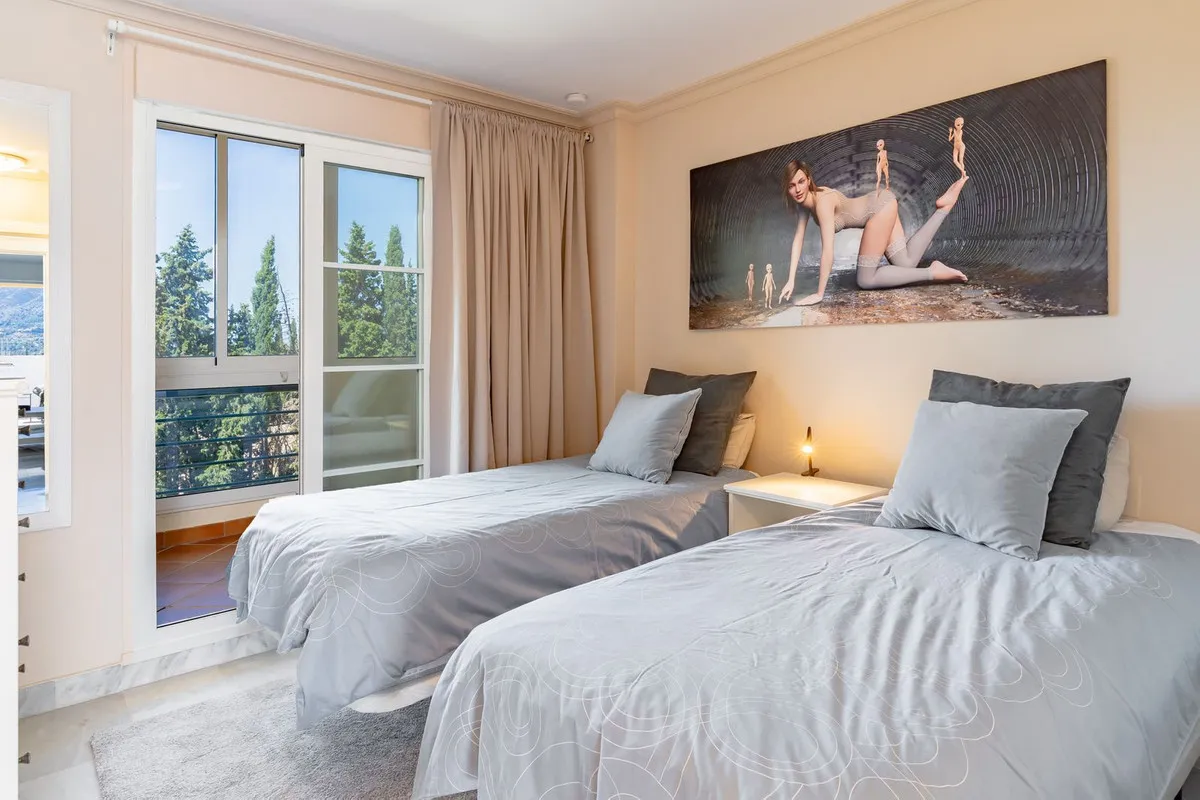 e00763f8-66f6-408e-83ef-e8b2d8c4a667