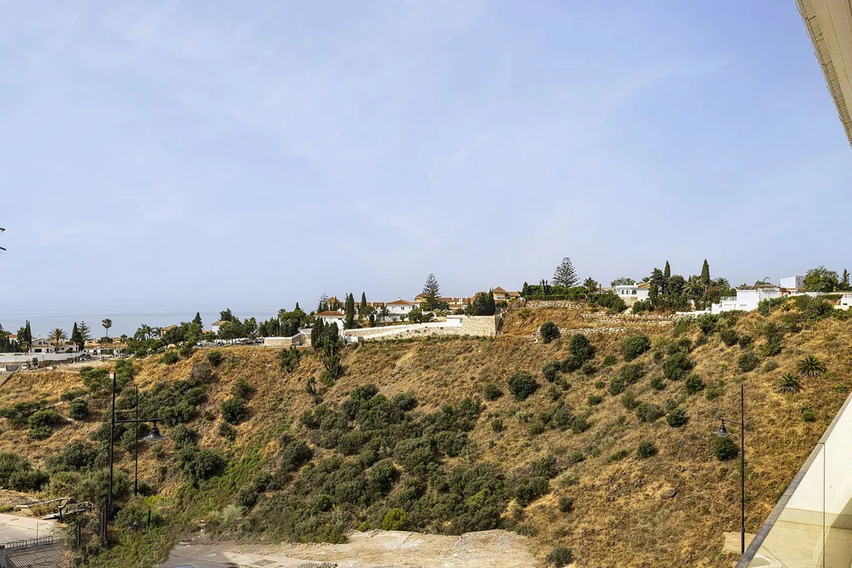 ec26f9cf-1c13-4b4b-8019-1dddd63f14ae