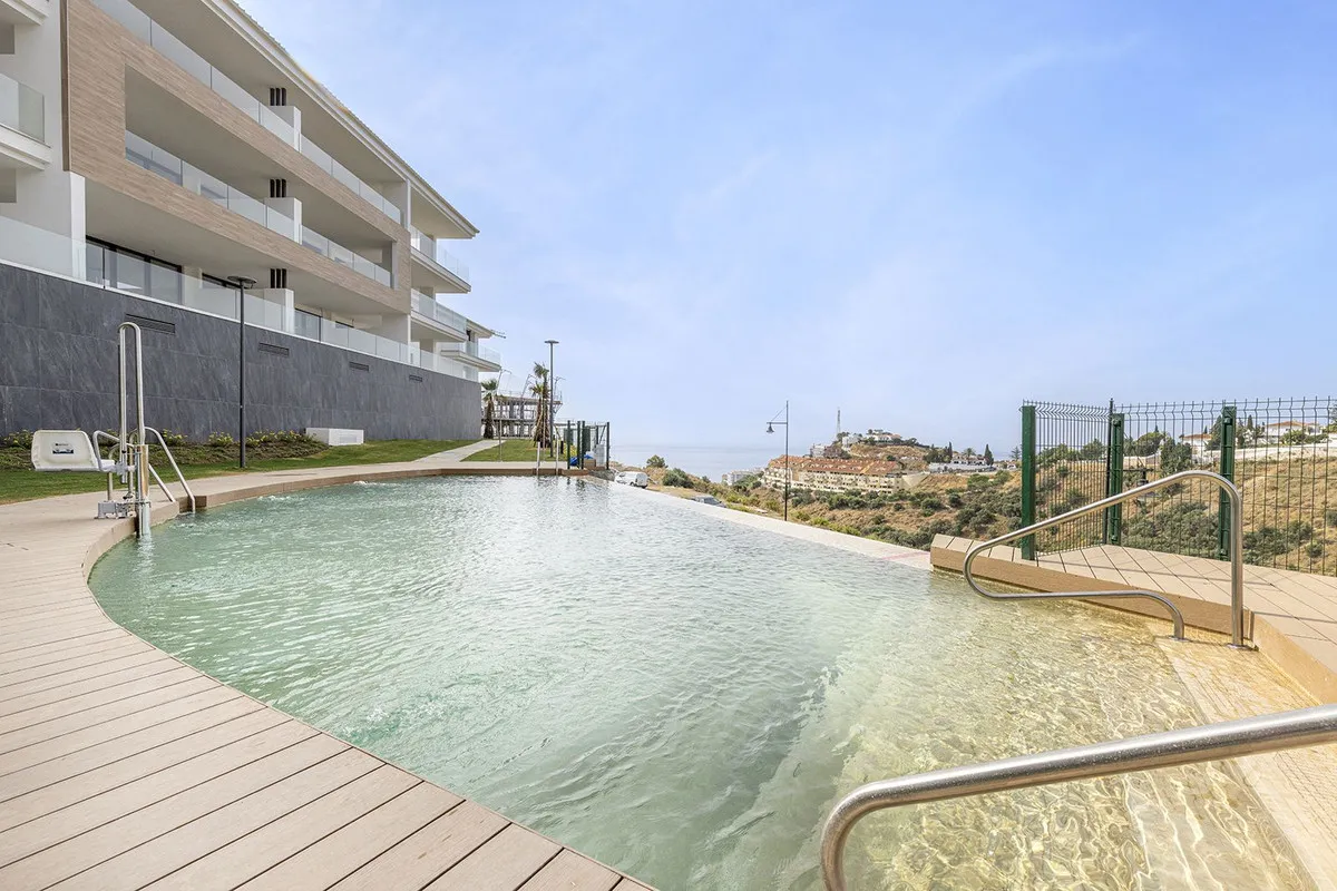 fab67e00-034d-4516-8e57-faa93f348dba