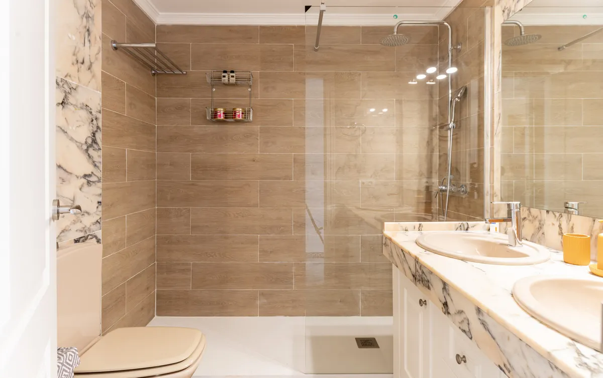 14c7c108-c618-426c-9126-a1a4145b2423