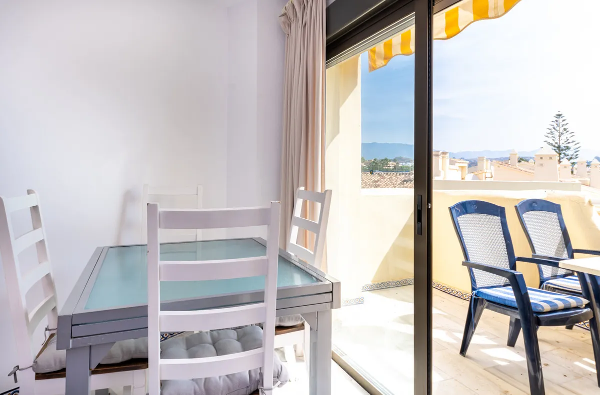 7db4f983-f5df-4dda-b186-b43c81210ab2