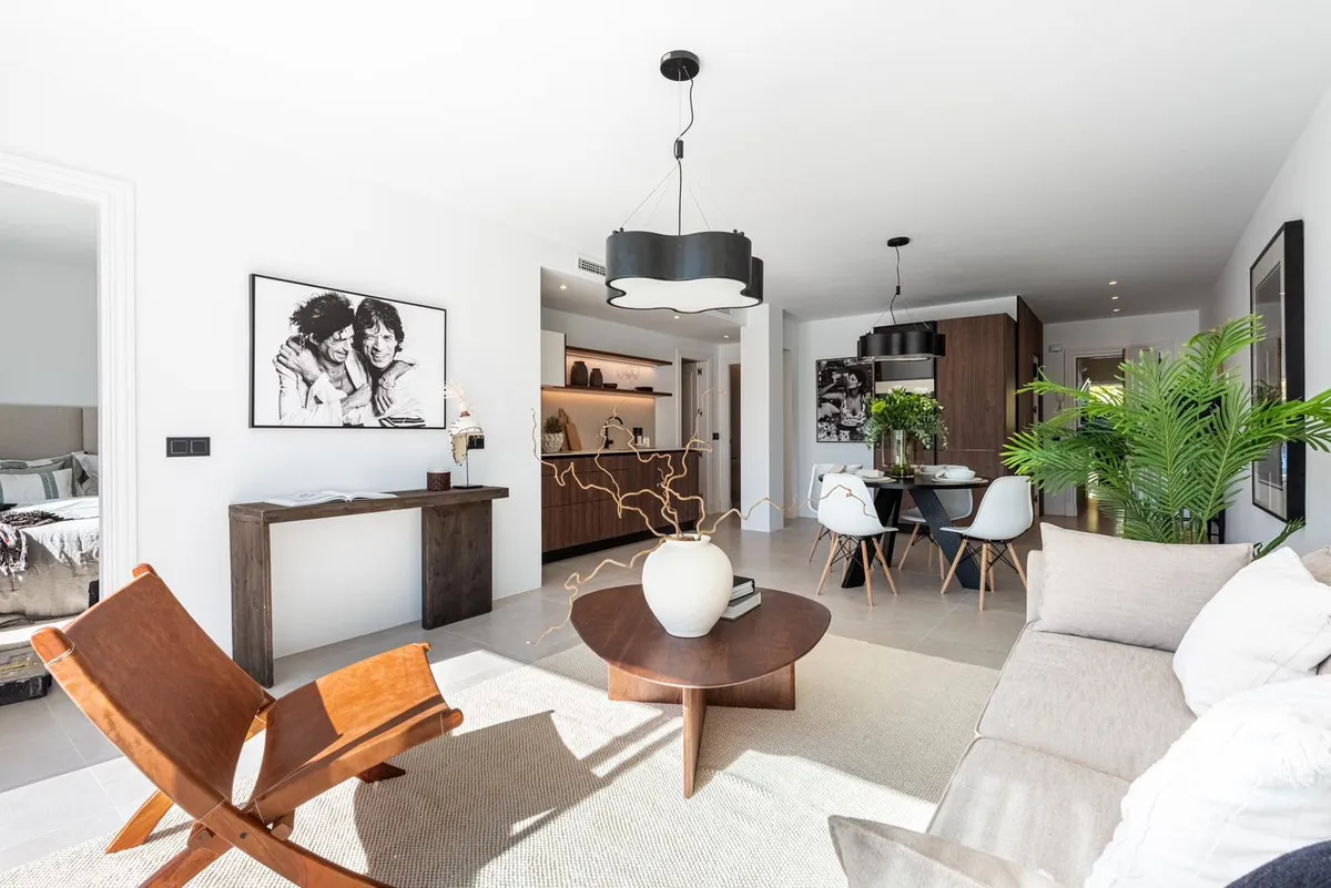 1c38fb15-55d3-4a53-bbf5-1e8838a66a91