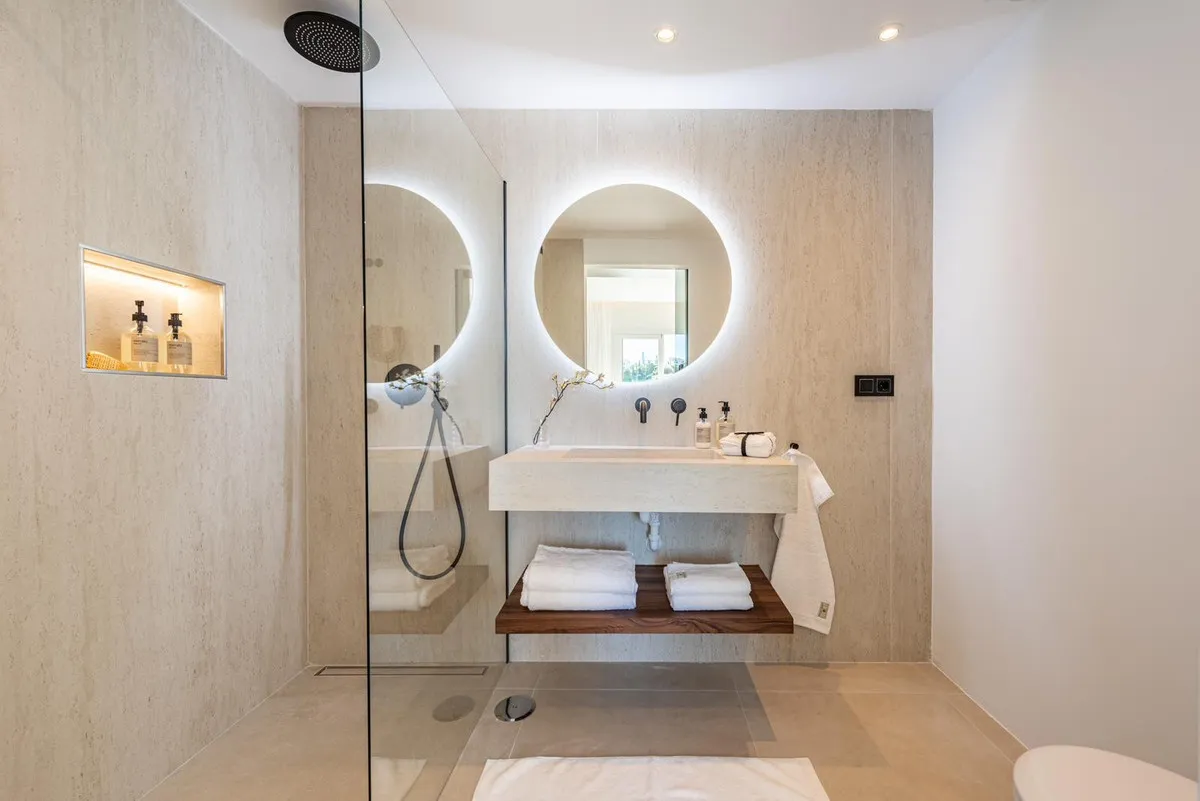 8f8cb2a6-566e-49b4-bb8b-f751a33c1f59