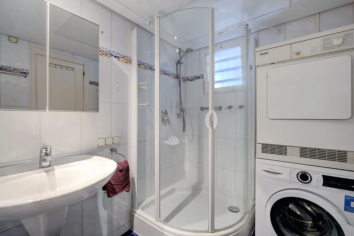 7c9beb67-4203-4936-a3bf-d55a41188302