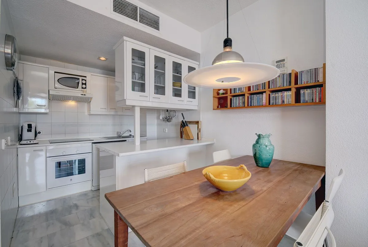 fa29472f-cb2c-4019-995c-ea31c97993fb