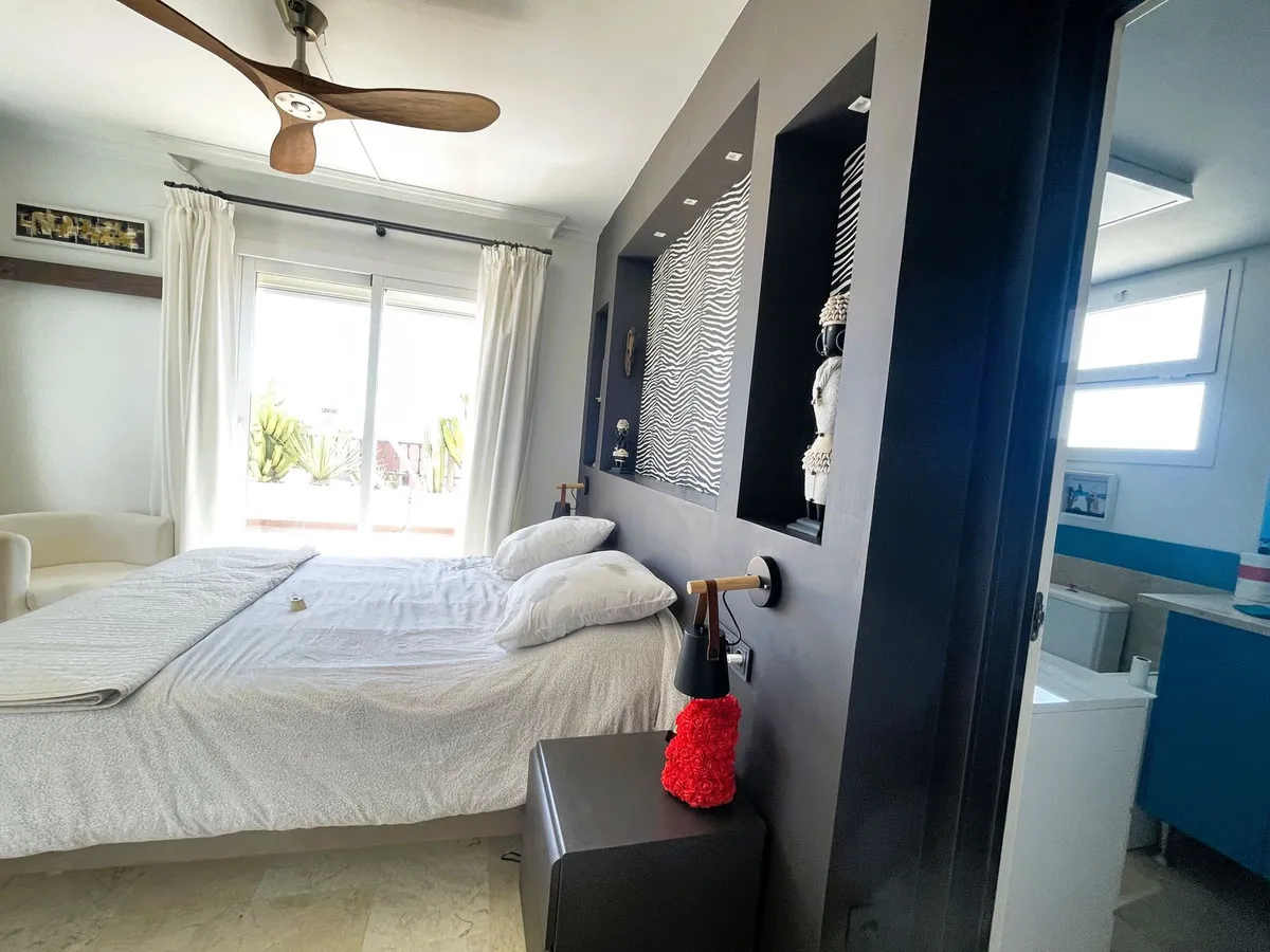 195ef3e7-1f8e-4143-8662-93bd5ac9bb6f