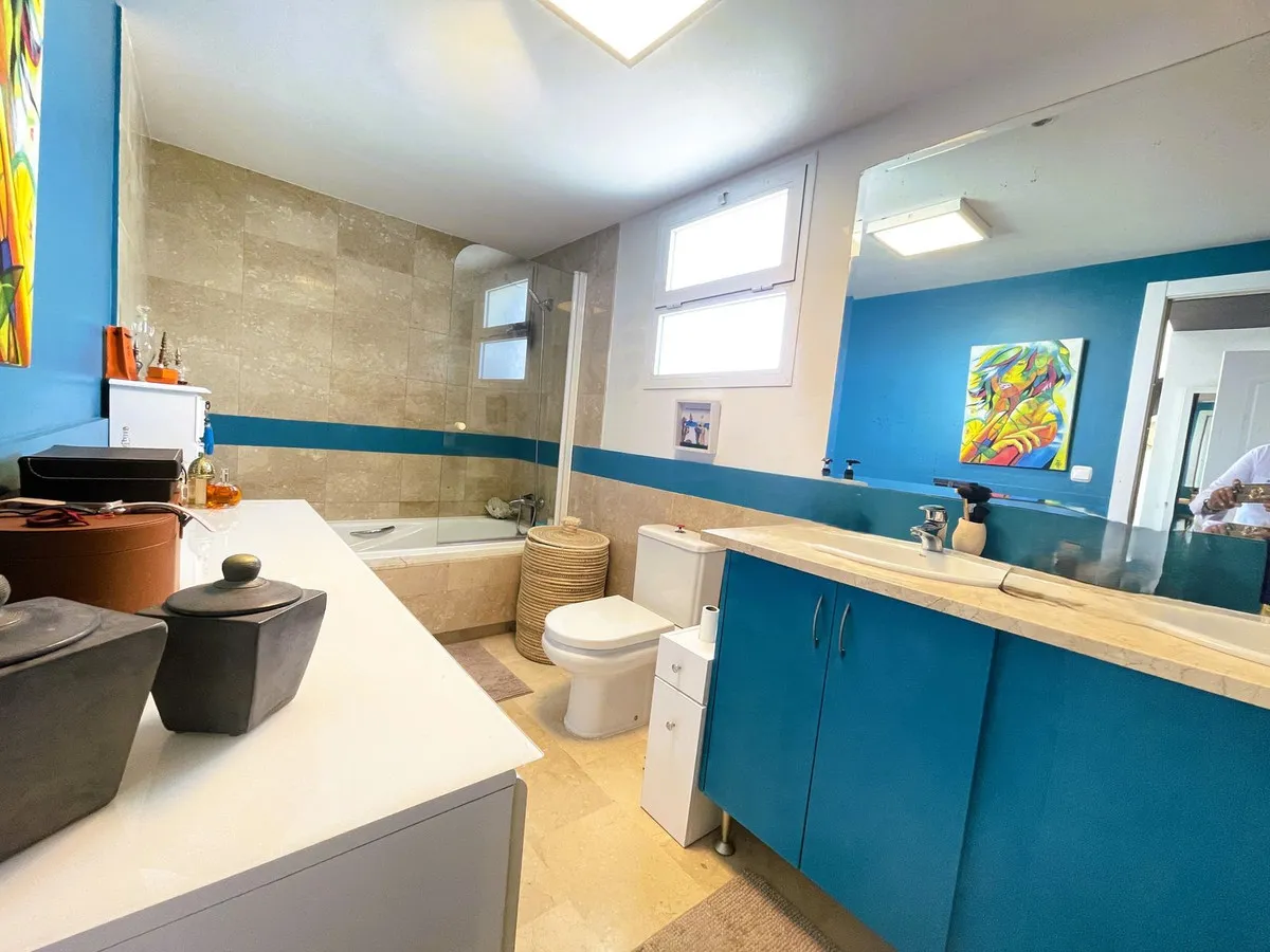 39d79a35-d131-4e65-b2d7-58ed96f29e6b