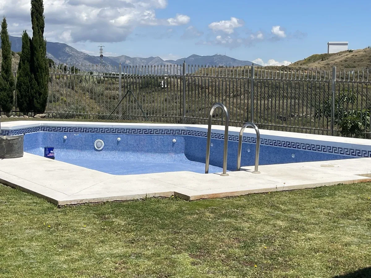 42e2817e-8c28-4d99-b6bd-057516cdebf9