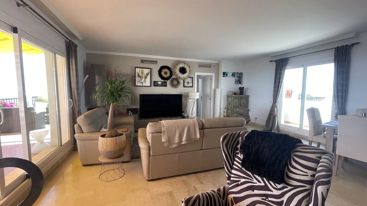 55feb8e3-9bd1-417c-ba81-56c546036fcb