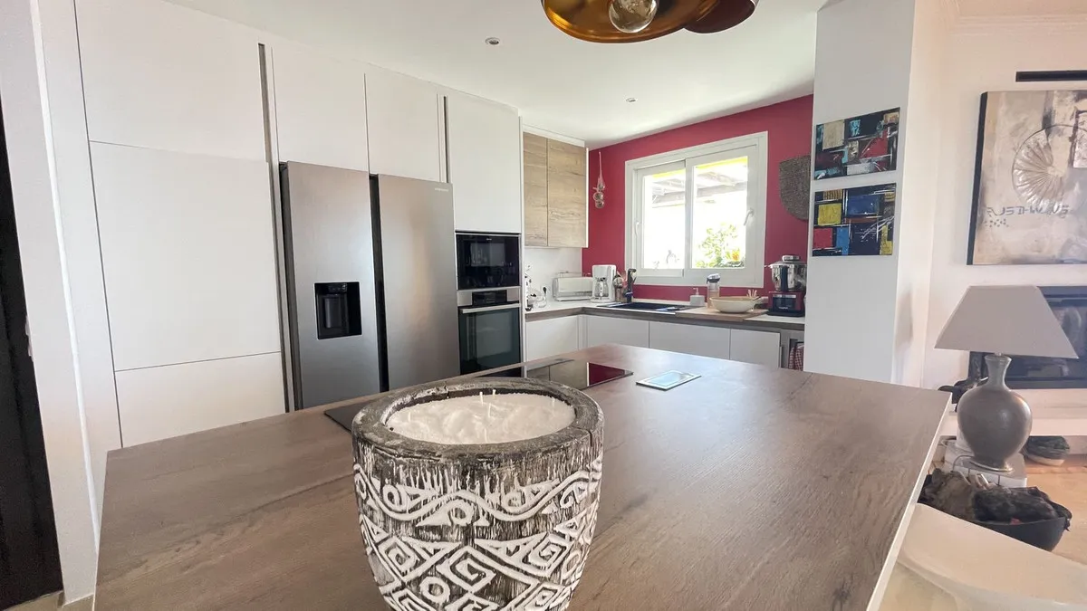 826119d9-7593-4979-807d-f328e5ca0d41