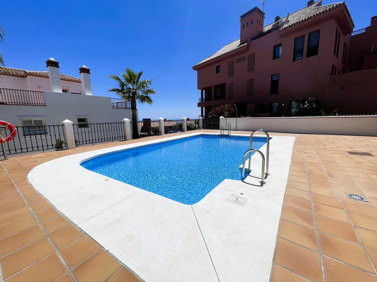 afecf2b6-7062-4b74-a3e8-9b92eadfb122