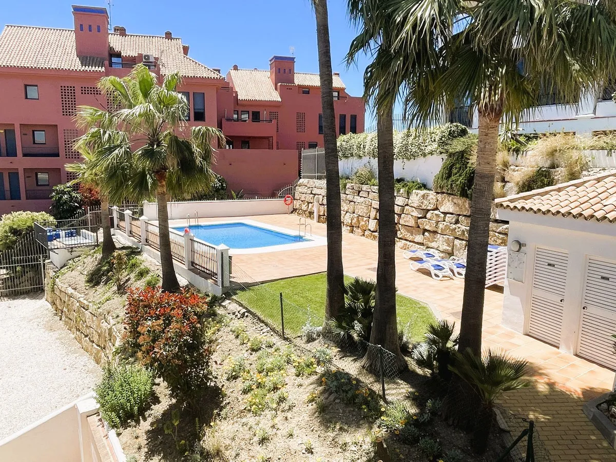 c8f79aa8-3c41-4d44-bc26-8e46c65deafe