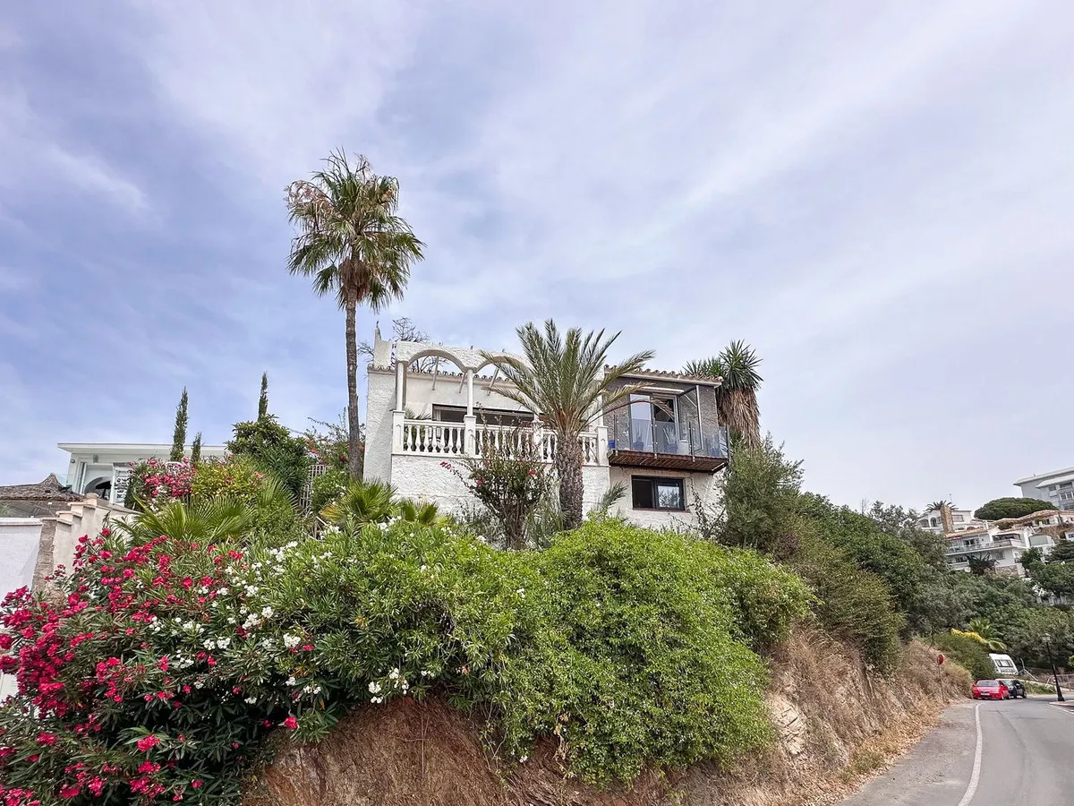 01bca5f4-a8b9-4591-9561-f2b2f3e26624