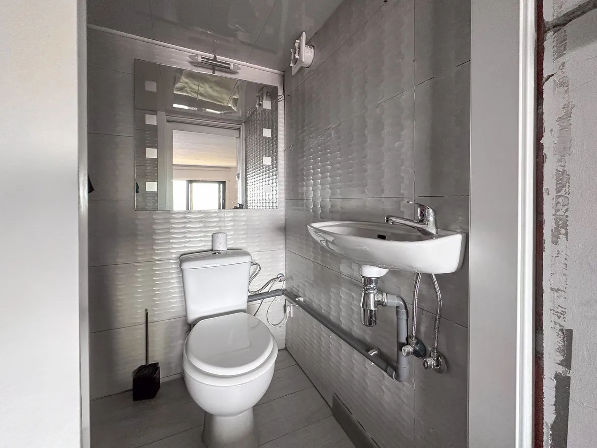 3dc680f3-1bb8-43e2-8e51-799d82e47381