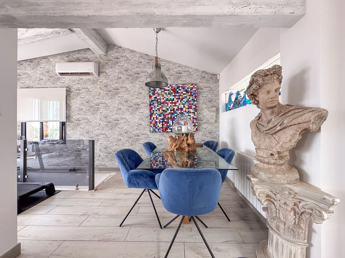 79079b74-b9a4-4c5b-92ca-b2747582bd42