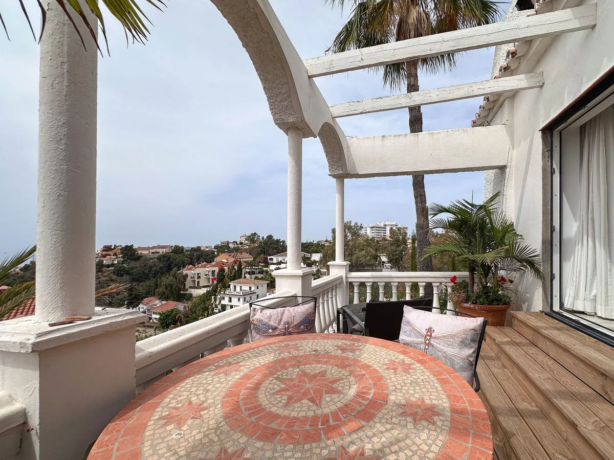 7c90ce96-0966-4b37-a2f4-5d9681c0fb1b