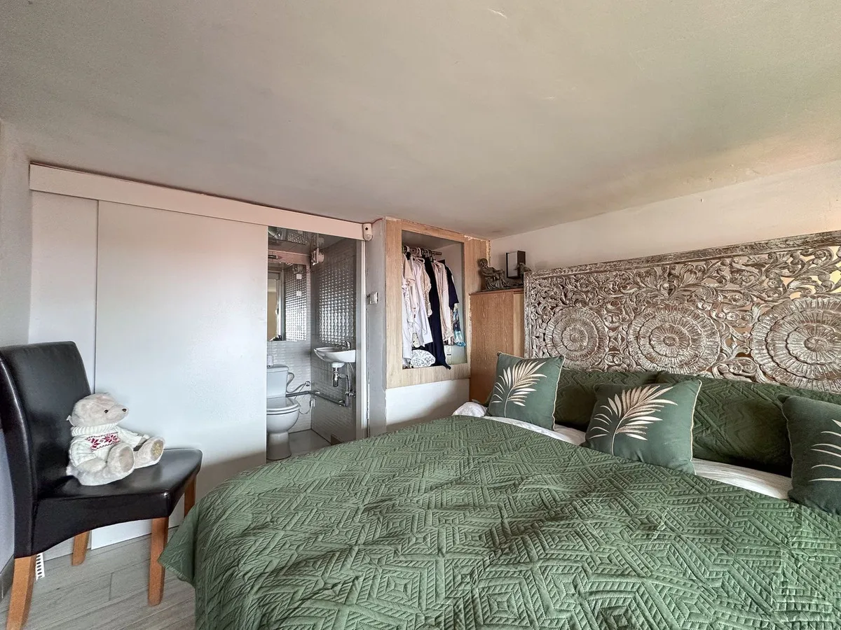 854ba353-d9a9-46b0-8f0e-2970753aae57