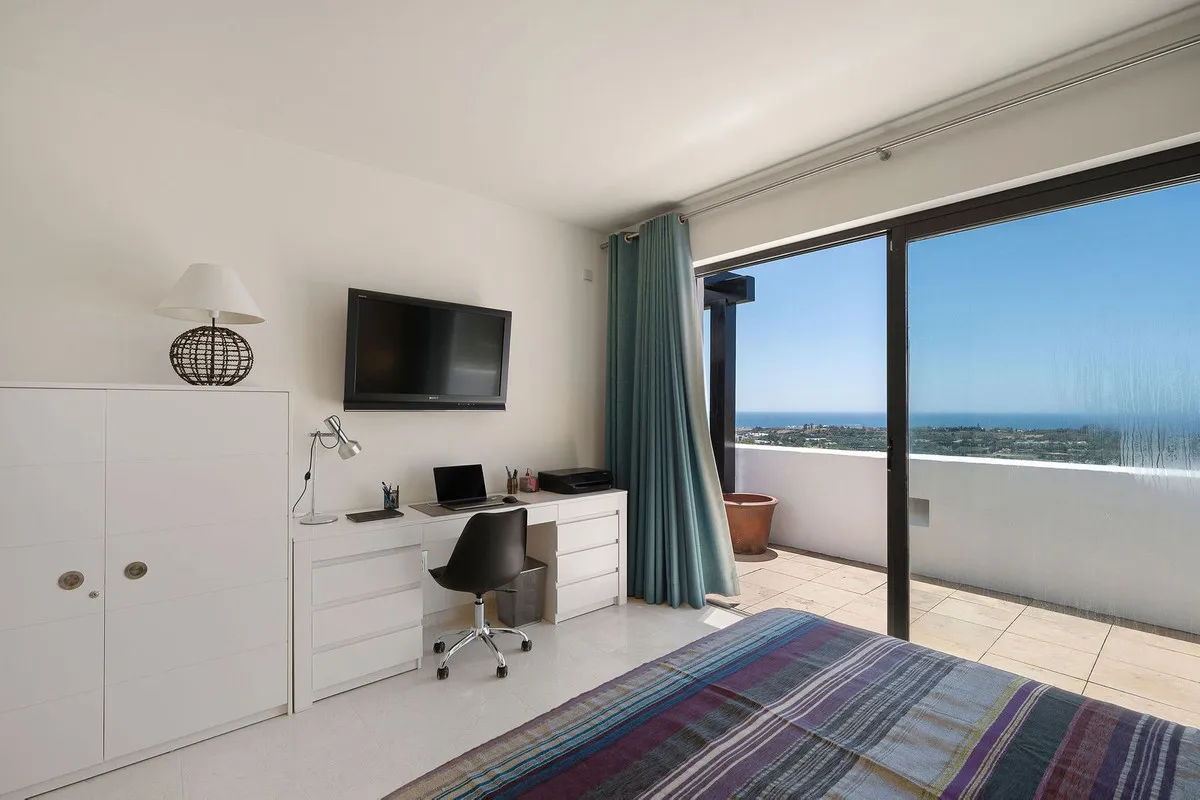 1ee9cd0e-3a16-4327-a392-e9a4bbf11e16