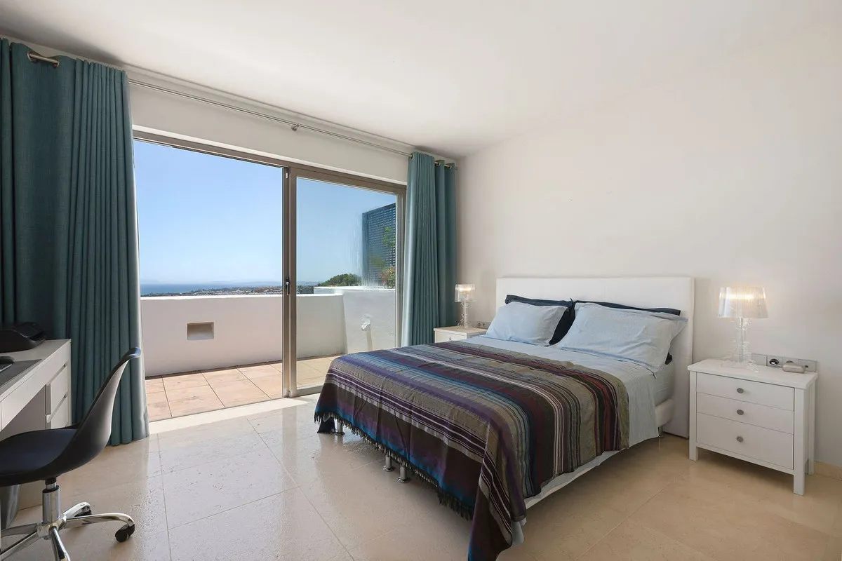 4315533d-9caf-4fe5-a6b4-c72579ff596c